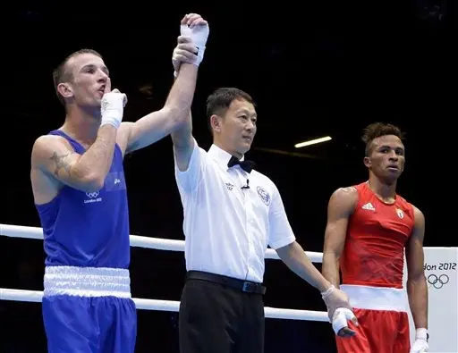 Nevin va por el Oro en boxeo olímpico