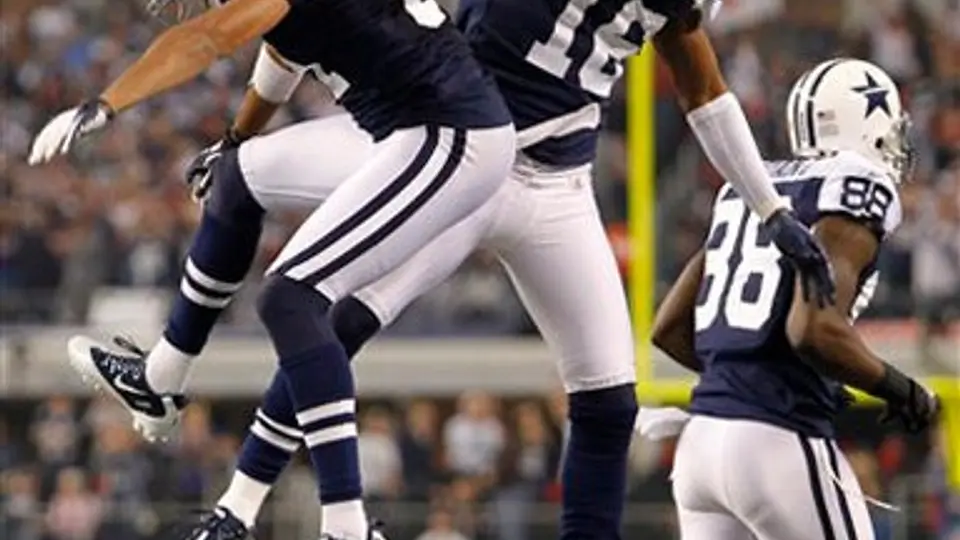 Dallas vence 20-19 a Delfines con un gol de campo