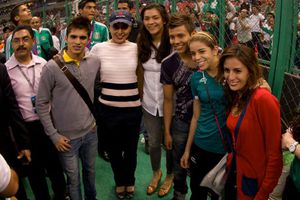 Emotivo homenaje para medallistas olímpicos en el Azteca