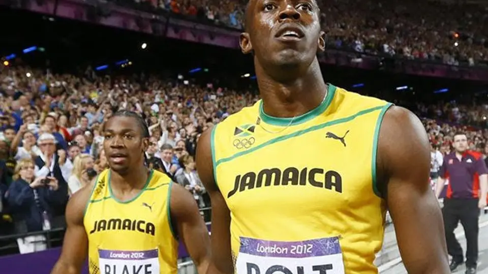 Bolt 'se rinde' ante el Himno de Estados Unidos