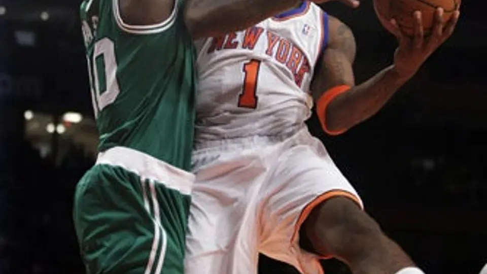 Knicks derrota a Celtics en un dramático comienzo de temporada de la NBA