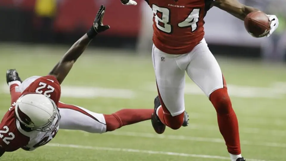 Atlanta vence a los Cardenales pese a 5 intercepciones de Ryan
