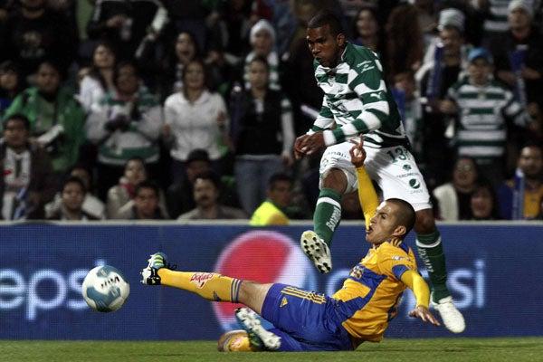 La defensa regia fua le mejor del torneo. FOTO: MEXSPORT