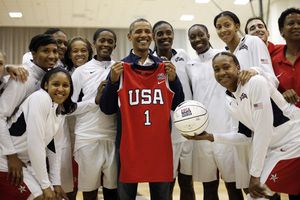 Aplasta Estados Unidos a Croacia en basquetbol femenil