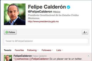 Calderón desea suerte a Ochocinco en twitter