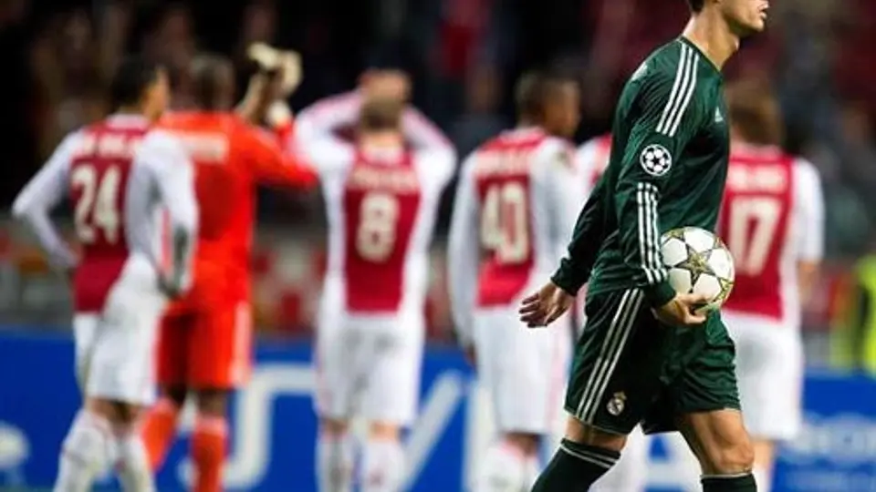 Con 'Hat-trick' de CR7, el Madrid humilló al Ajax a domicilio