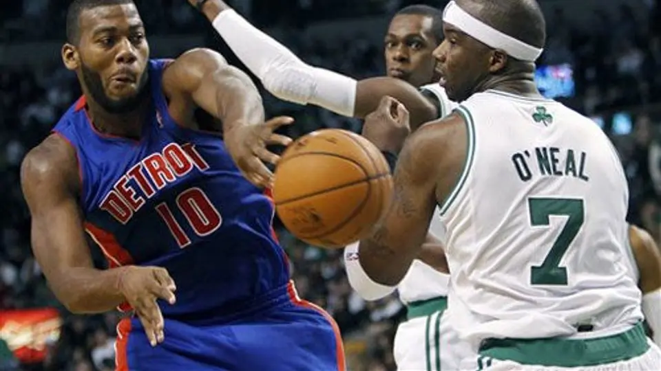 Celtics debutan en casa venciendo 96-85 a Pistons