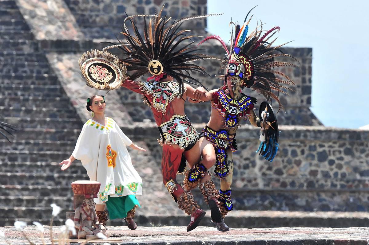 El fuego panamericano inició su recorrido en Teotihuacan rumbo a Guadalajara 2011. FOTO: CÉSAR VICUÑA