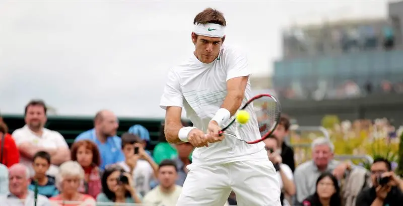 Juan Martín Del Potro devuelve la bola al italiano Flavio Cipolla. FOTO: EFE