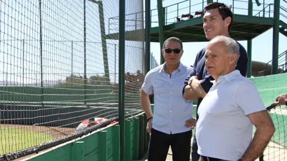 Eduardo Nájera se reencontró con el beisbol