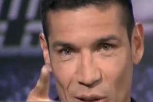 Maravilla' reta a Floyd Mayweather por televisión