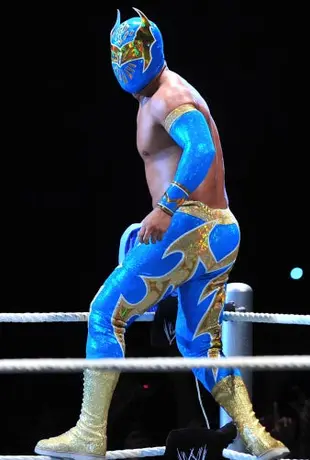 Sin Cara, fuera de WWE por lesión de seis a nueve meses