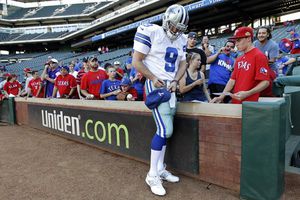 Aparece Tony Romo' en partido de los Rangers