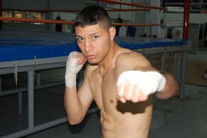 'Confesor' pierde el cetro frente a Porpramook