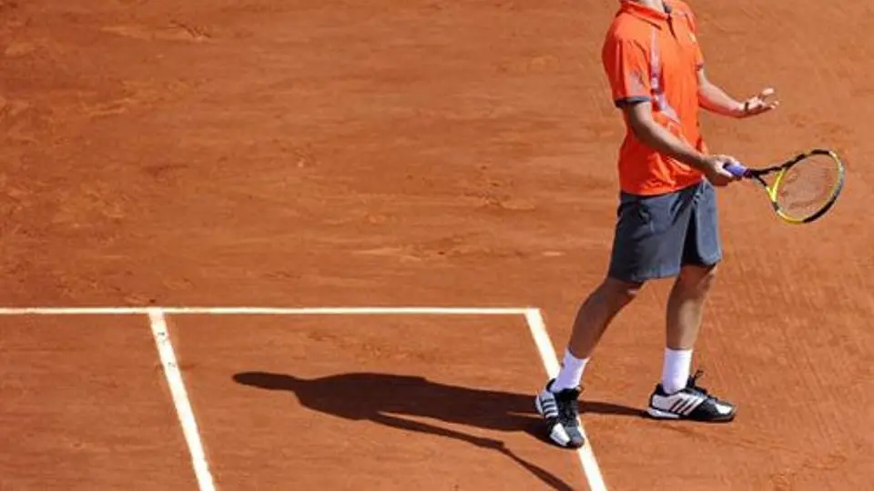 Ferrer se coloca en octavos a costa de Youznhy