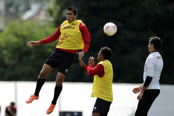 México entrenó por la mañana previo a su juego ante Brasil | MEXSPORT