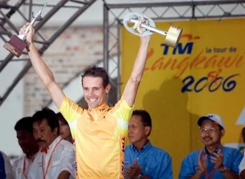 Ex compañero de Armstrong confiesa doping