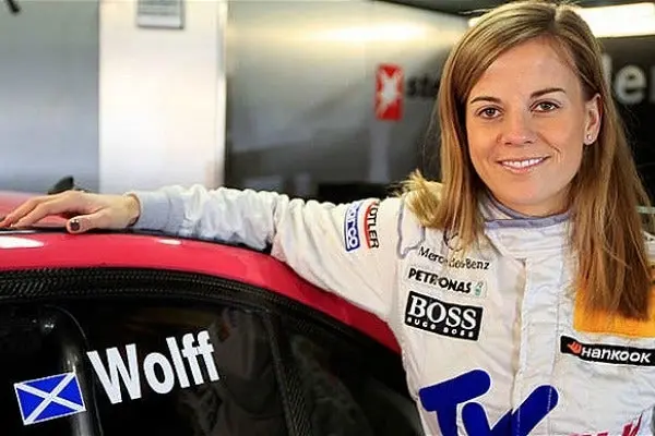 Susie Wolff, cuarta mujer en probar un auto de F1 ?