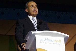 Felipe Calderón apoya idea de pedir Juegos Olímpicos