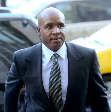 Bonds recibe blanda sentencia