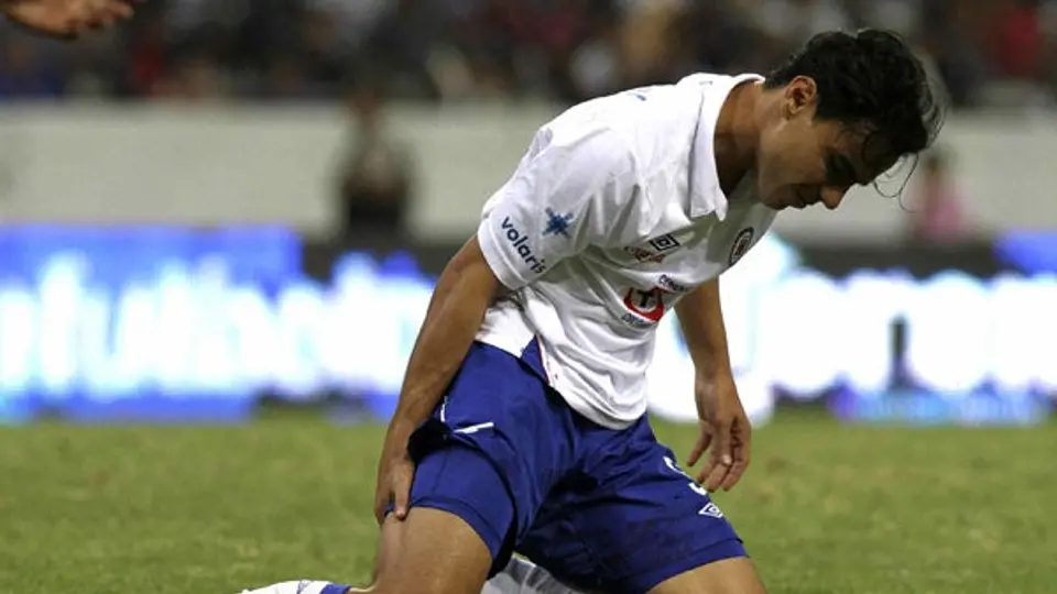 Omar Bravo, transferible en Cruz Azul