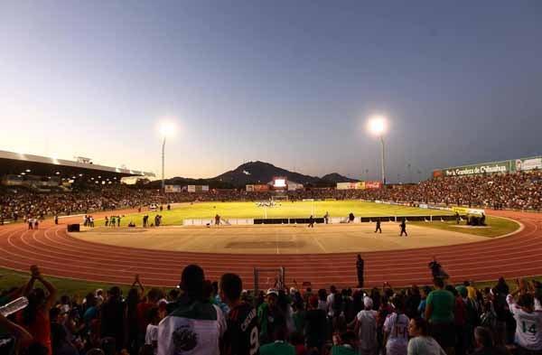 La afición en Cd. Juárez rebasa la seguridad del Tricolor