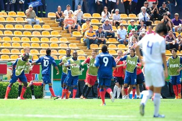El universitario fue testigo del empate. FOTO: ISRAEL MARTÍNEZ