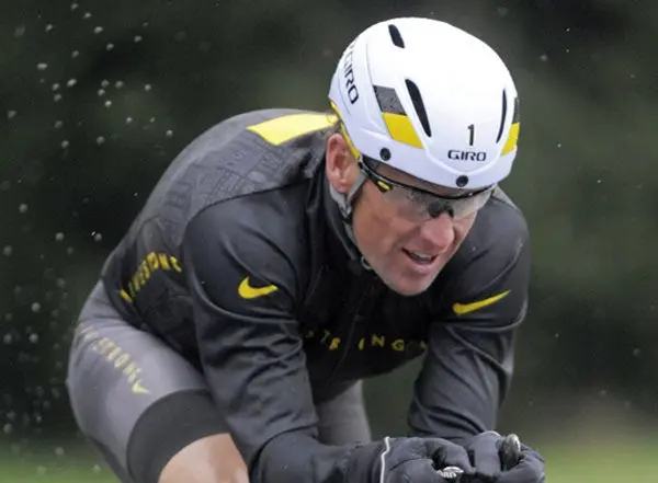 Nike retira contrato a Armstrong