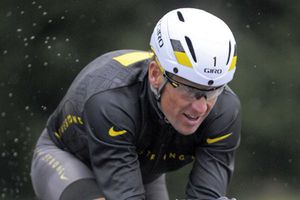 Nike retira contrato a Armstrong