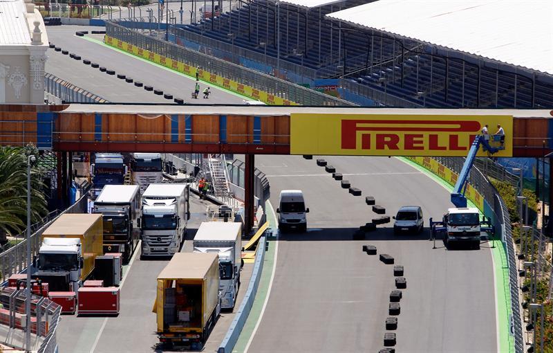Vista general de la recta final del circuito urbano de Valencia. FOTO: EFE