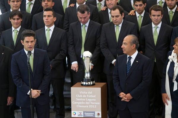 Alejandro Irarragorri, presidente de Santos, agradeció el recibimiento del ejecutivo | BERNARDO MALDONADO