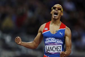 Félix Sánchez se cuelga el Oro en 400m con vallas