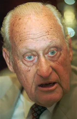 Havelange renuncia al COI por corrupción