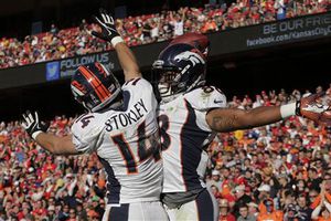 Peyton guía a Broncos a una nueva victoria