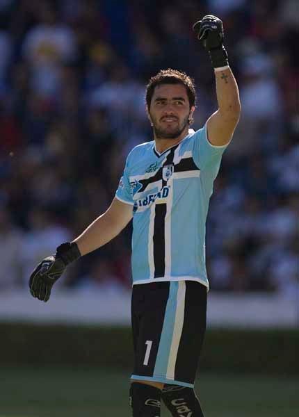 Liborio celebra a distancia tras la goleada. FOTO: ÓSCAR RAMÍREZ