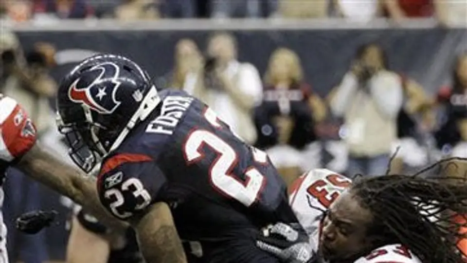 Houston liga su sexto triunfo seguido al vencer 17-10 a Atlanta