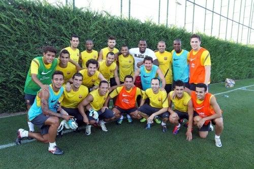 LeBron James visitó al Barcelona y aprovechó para tomarse fotos con Messi y compañía (FOTO: CORTESÍA FUTBOL CLUB BARCELONA)