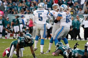 Detroit remonta y vence a Filadelfia en tiempo extra