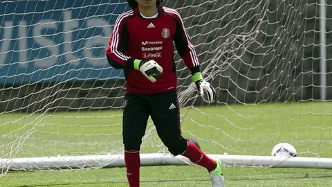 Memo Ochoa se plantea continuar en el Ajaccio