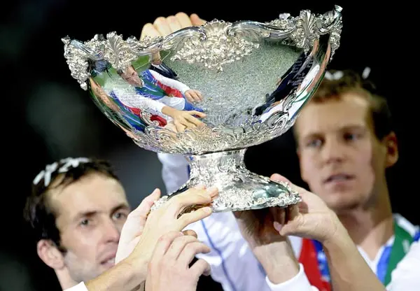 Stepanek vence a Almagro y la República Checa gana la Copa Davis