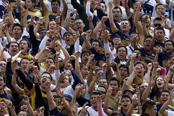 La afición auriazul se dio cita en el Olímpico Universitario para refrendar el apoyo a su equipo. FOTO: MEXSPORT