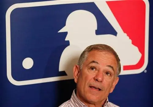 Bob McClure es nuevo entrenador de pitcheo