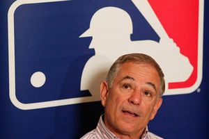 Bob McClure es nuevo entrenador de pitcheo