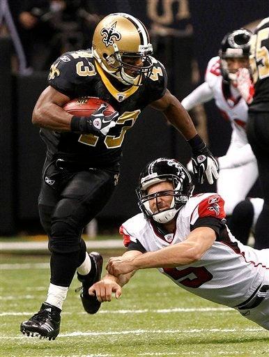 Los Halcones poco pudieron hacer ante la ofensiva de los Santos. FOTO: AP