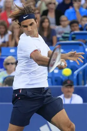 Federer avanza a Cuartos sin jugar