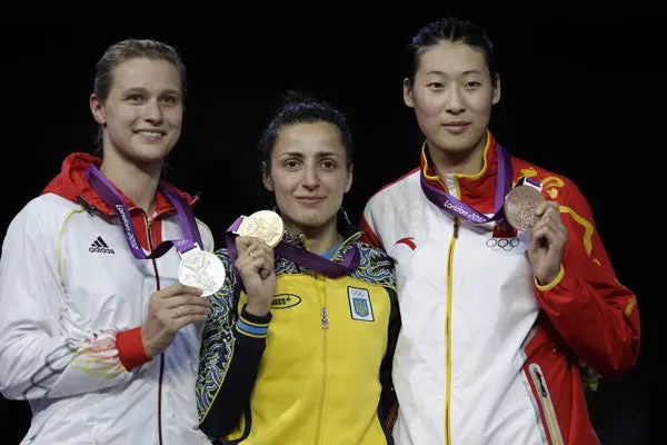 Shemyakina se impone en espada individual