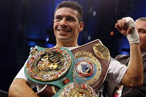 Continúa la polémica en torno al cetro Medio del CMB