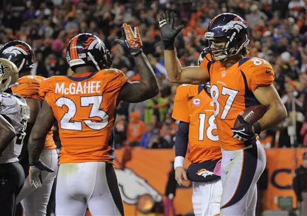 Manning brilla en triunfo de Denver