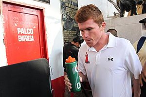 Abogados de Solís buscarán otra cita para 'Canelo'