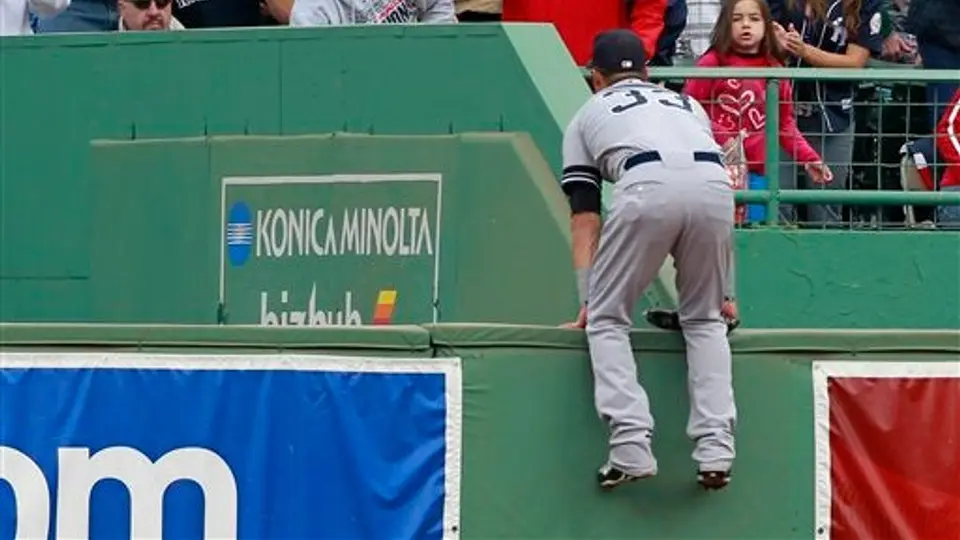 Disminuye asistencia de aficionados en estadios de la MLB en 2010